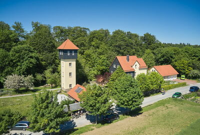 Blick auf das Naturparkzentrum Fürstenhagen aus der Luft