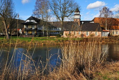 Blick ?ber die Werra zum Rittergut V?lkershausen