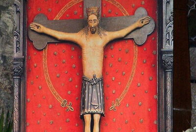 Romanisches Wallfahrtskreuz im Gnadenaltar in der Erl?serkirche St. Salvator auf dem H?lfensberg