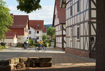 Radfahrer am Anger in Lindewerra